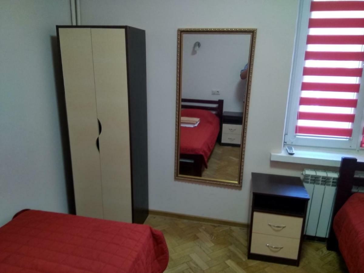 كييف Hotel Tsentralnoho Budynku Khudozhnyka المظهر الخارجي الصورة